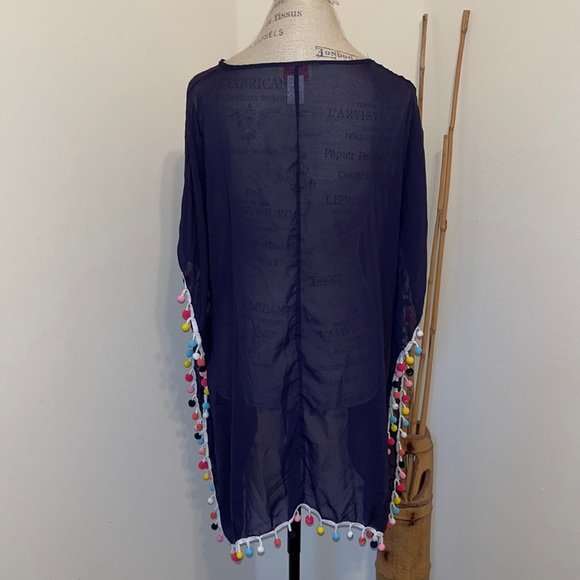 Vic & Lou SHEER COVERUP SIZE OSFA - Picture 4 of 5